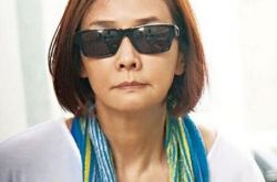 毛舜筠女儿带着买菜被拍 怒骂记者没人性 