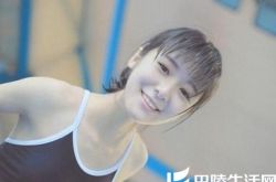 徐娇晒泳照被笑平胸 网友直呼小迪是神还原级别cos玩家 