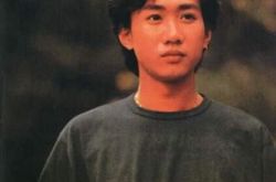 抒写怀念黄家驹的句子 奏响BEYOND之乐章 