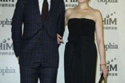 汪小菲晒青涩旧照脸庞稚嫩 坦言与大S结婚5年有一些遗憾 