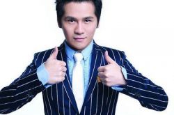 曹格整容前照片曝光 大饼脸塌鼻子神似grace 