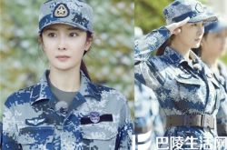 杨幂录制《真正男子汉》 敬礼照获网友如潮好评 