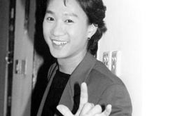 重温黄家驹遗作歌曲 他曾哼唱的歌曲《天地》被称为经典遗作 