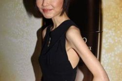 陈鲁豫三岁儿子照片被扒 体重暴减瘦成纸片人 