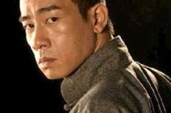 陈小春骂周杰伦是真的吗？ 山鸡为好友撑场演出 