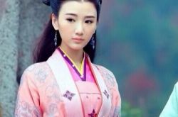 毛晓彤家庭背景如何？ 翔发微博晒出牵手女神的照片 