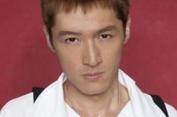 曝胡歌对比照车祸前后 揭秘车祸诡异内幕 