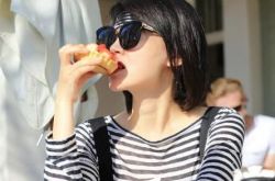 曝许晴的姐姐许晔照片   妈妈姐姐均貌美 