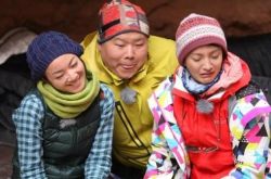 周迅首上真人秀沙漠行走6小时 金星负责刁难岳云鹏最爱哭 
