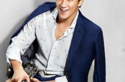 何润东的微博被盗 “大概八点二十发”引热议 