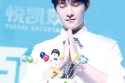 杨洋生日祝福语由军艺老师亲自送上 上千名粉丝为他庆生 