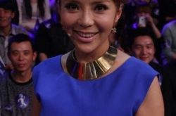 央视女主播真空上阵做节目     网友截图求“鉴定” 