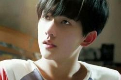 杨洋萌脸卡通图片迷倒众粉丝 《微微》求婚视频曝光 