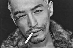 演员胡歌伤痕大片曝光 网友：帅的有点过分！ 