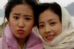 刘亦菲母亲外婆美丽迷人 其惊艳家族家人都颜值爆表 