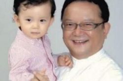 演员王刚微博大公开 揭秘背后成名坎坷和曲折情感故事 