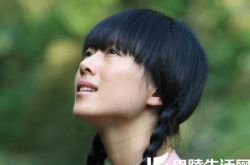 远方的家女主持人图片曝光  称最爱享受大自然风采 