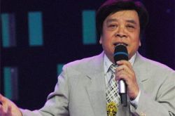 央视主持人赵忠祥近况如何？ 回应传闻：忙主持不帮对方炒作 