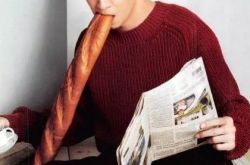 薛之谦被网友调侃“精分” 看一眼就会“笑晕在墙角” 