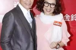 陈松伶的经纪人阿宝卷走千万关系骤变 松松爱情财富一夜尽失 