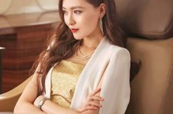 杨幂祝福唐嫣生日并示爱 糖糖心情大好晒自拍 