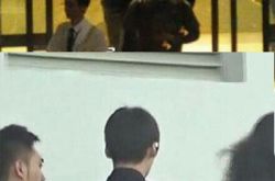 李易峰现身乔任梁追悼会  送好朋友最后一程 