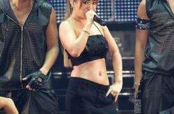 滨崎步初恋男友大爆料  性感女王情定舞者惹争议 