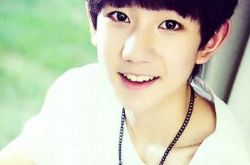 欣赏王源生气嘟嘴照片  网友比拼嘟嘴画面不忍直视 