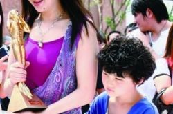 孙楠儿子与小女儿好可爱  与现任妻子潘蔚情史曝光 