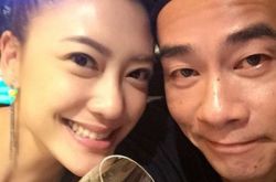 超级访问应采儿陈小春 聊其二人情感经历 