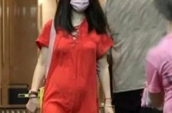 林心如的老公是做什么的？ 小腹微凸似怀孕 