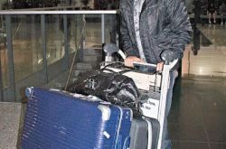 无烟家庭方力申精彩演绎 邓丽欣分手后含泪开腔同小方非童话 