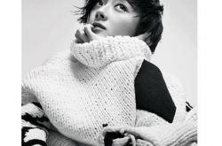 流出桂纶镁水手服写真 在拍摄电影时被自己感动哭 