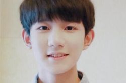 王源高清照片帅气十足 近日宣传首部电影《爵迹》 