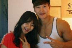 金钟国和秀爱“暗送秋波” 金隔空表白称非尹恩惠不娶 