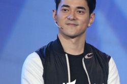 李晨帅气儿子照曝光  范爷虚惊一场 