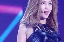 汪雨老婆王霏霏资料曝光 不避忌公布恋情秀甜蜜 