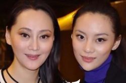 欣赏宋佳母女图片   追忆往事泪洒现场 