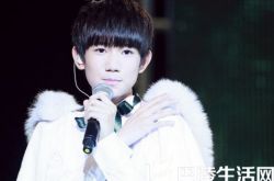 王源的父母是谁 家庭背景成名路介绍 