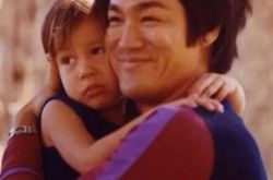 李小龙之女李香凝个人资料大全  其曾回应父亲不实传闻 