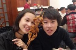 水原希子窦靖童短片搞笑逗趣 澄清辱华传闻好友力挺 