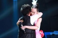 萨顶顶老公常石磊照片是真的假的 假唱事件红到英国 