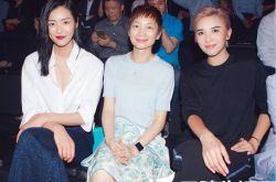 宋佳撞脸鹿晗狂撩妹 时髦短发潇洒亮相 