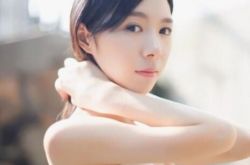 夏一可照片吸人眼球 近日代言游戏人气暴涨 