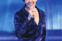 歌唱家费翔儿子有多大 曝被杨澜狠甩的惊人内幕 