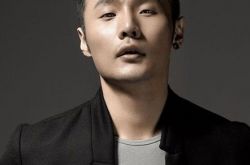 李荣浩家庭背景怎样 父母从商家境不错 