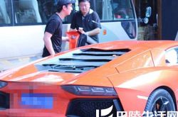 王思聪买车图片豪爽帅气 国民老公买车就像买菜有钱就任性 