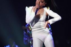 江映蓉热舞图片流出 助阵型男模特大赛 