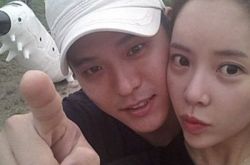 黄静茵老公李英敦是谁 前男友金勇俊被轰渣男 