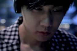 林俊杰跨年演唱会压轴表演 Hebe巧妙拒绝JJ追求 